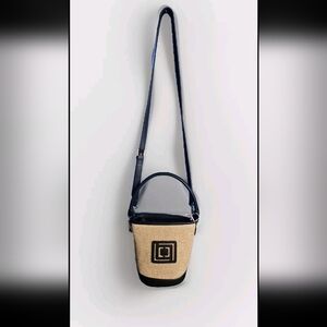 Liz Claiborne NWT Maddie Bucket Crossbody Shoulder Handbag Purse Tan & Black